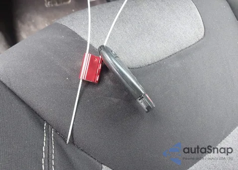 2014 Jeep Cherokee Latitude z USA, uszkodzony, nr VIN 1C4PJMCB9EW176548